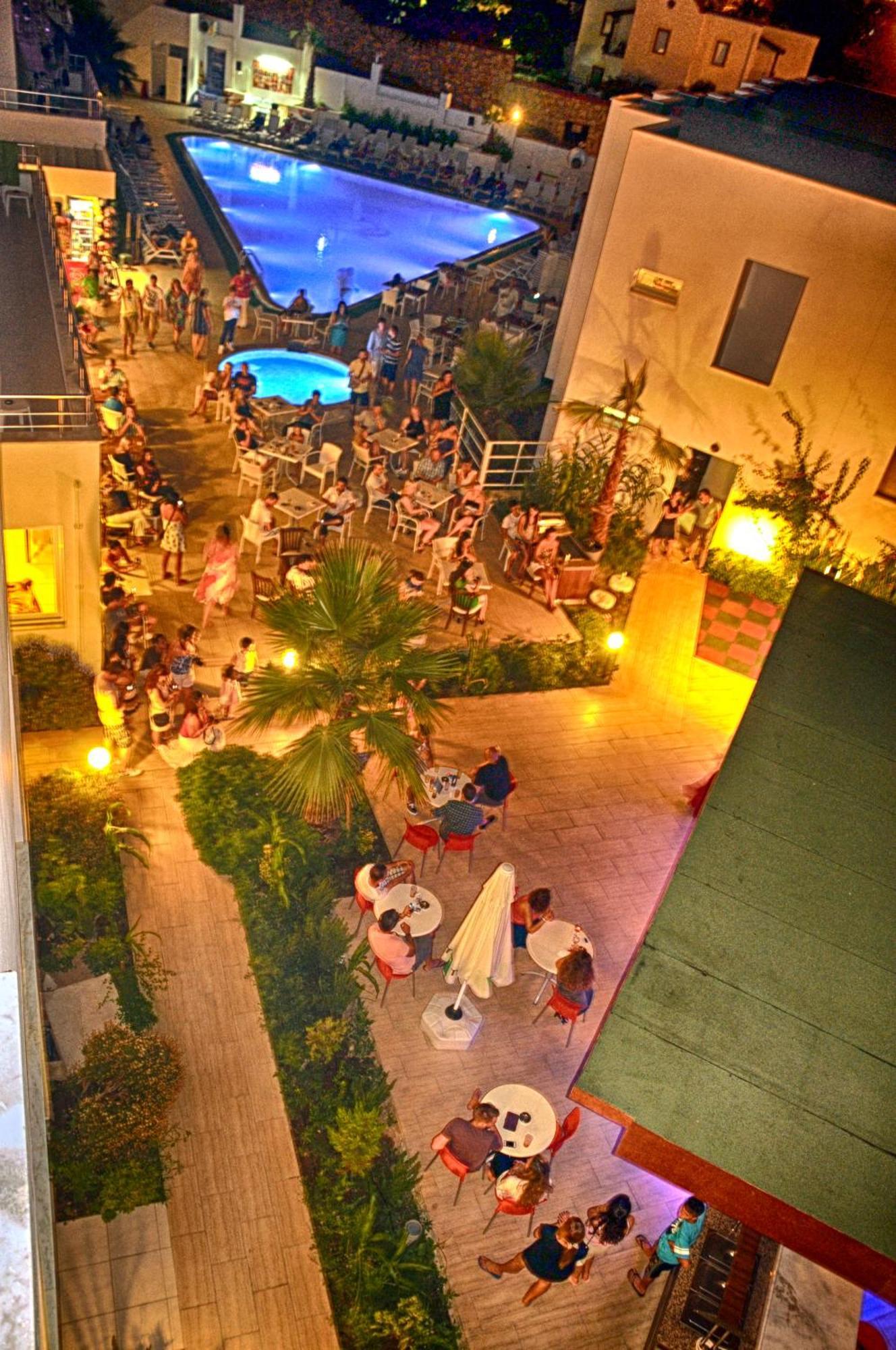 Club Shark Hotel Gumbet Exterior photo